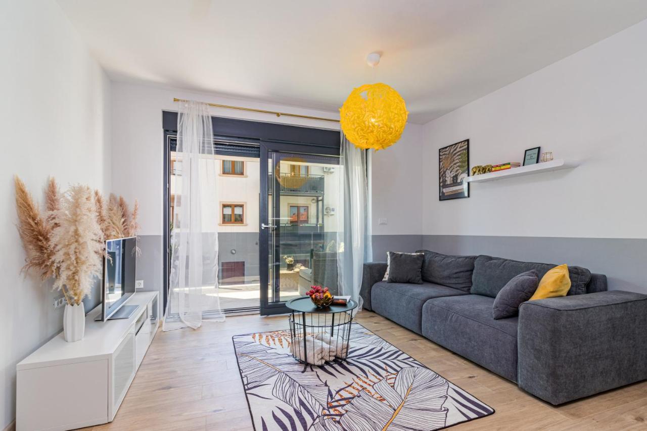 Apartment M****, New City Apartment + Parking Πούλα Εξωτερικό φωτογραφία