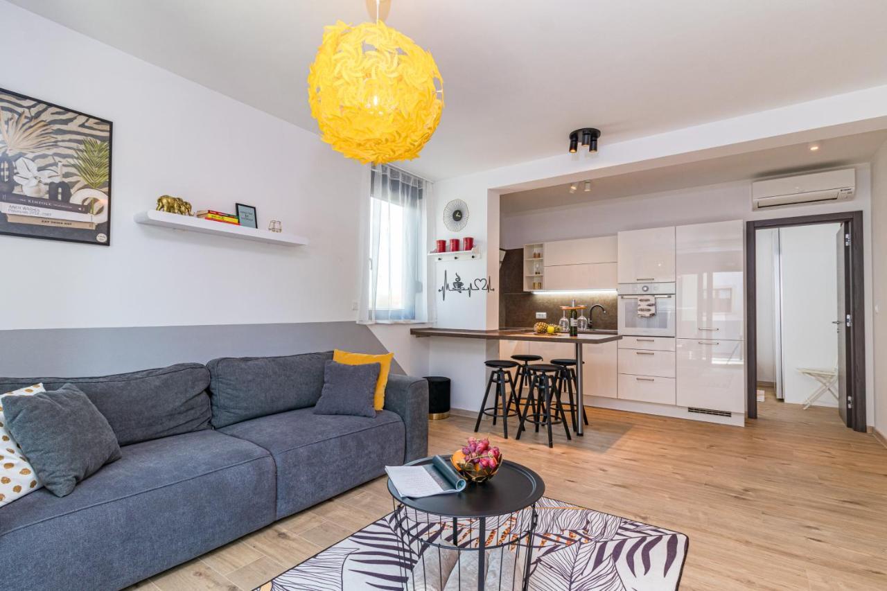 Apartment M****, New City Apartment + Parking Πούλα Εξωτερικό φωτογραφία