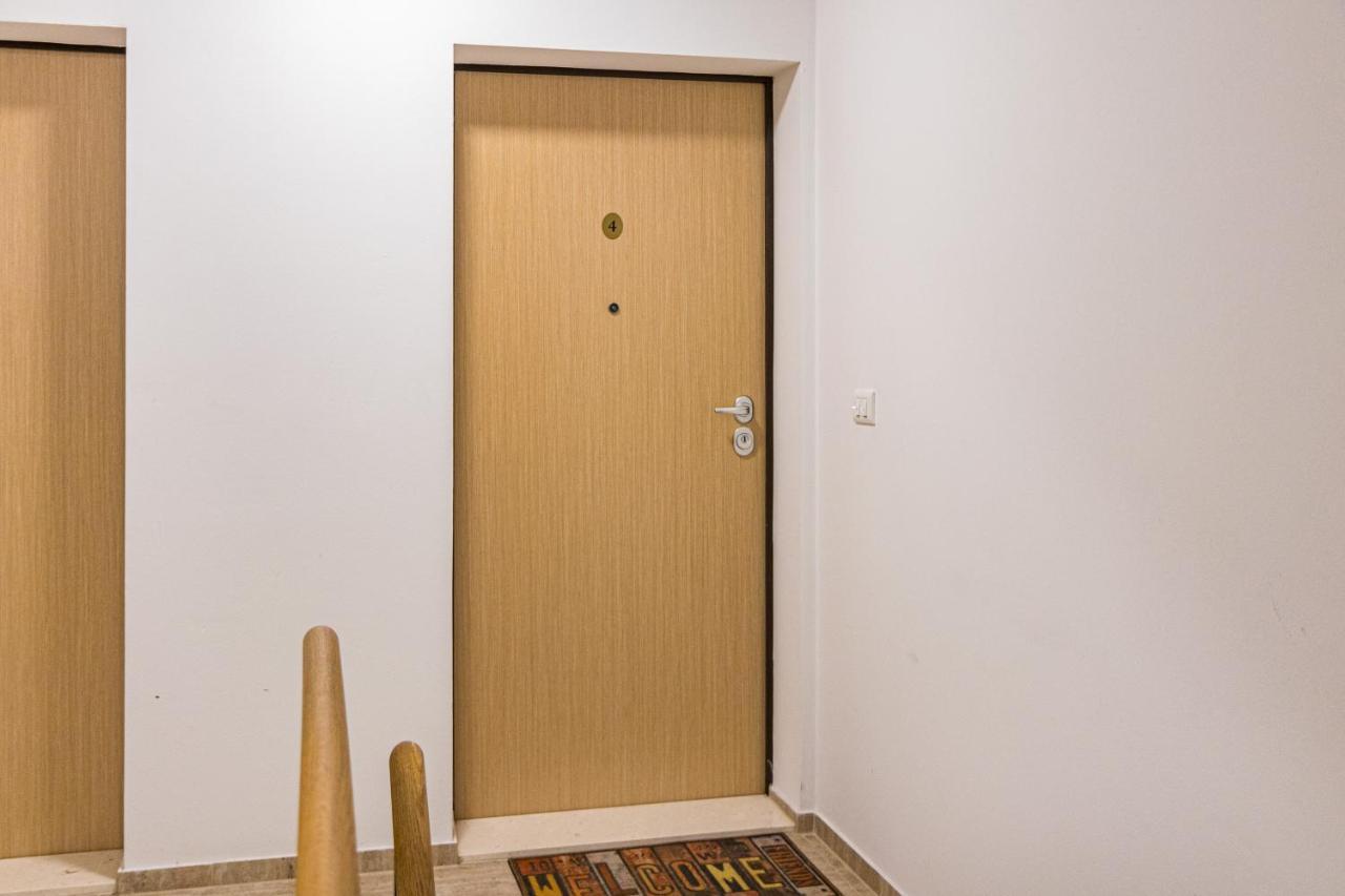 Apartment M****, New City Apartment + Parking Πούλα Εξωτερικό φωτογραφία