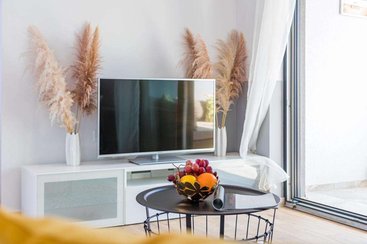 Apartment M****, New City Apartment + Parking Πούλα Εξωτερικό φωτογραφία