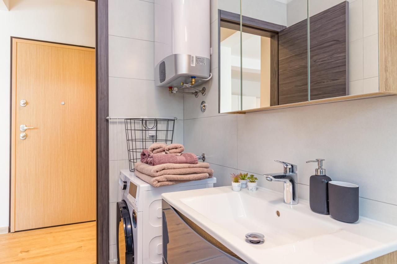 Apartment M****, New City Apartment + Parking Πούλα Εξωτερικό φωτογραφία