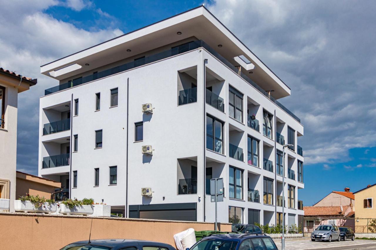 Apartment M****, New City Apartment + Parking Πούλα Εξωτερικό φωτογραφία