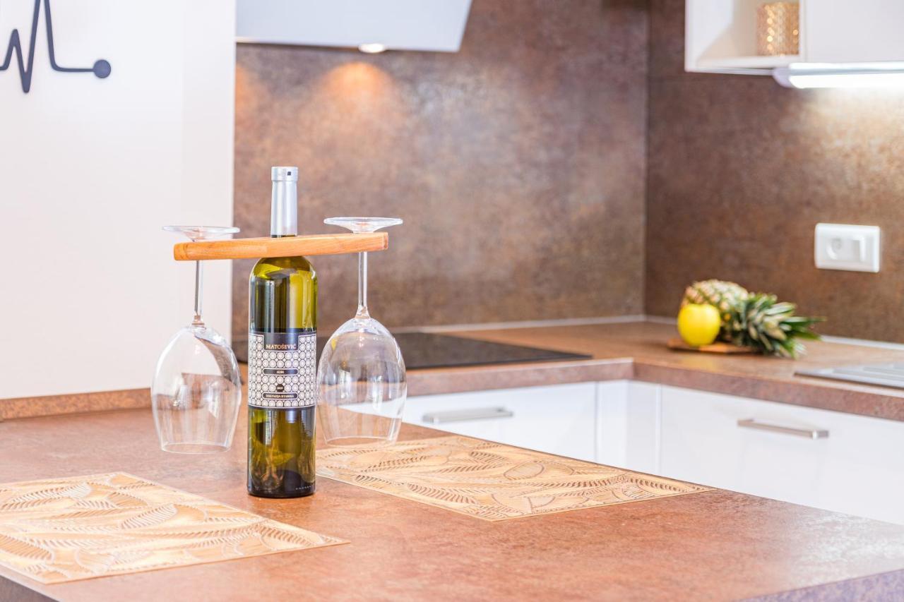 Apartment M****, New City Apartment + Parking Πούλα Εξωτερικό φωτογραφία