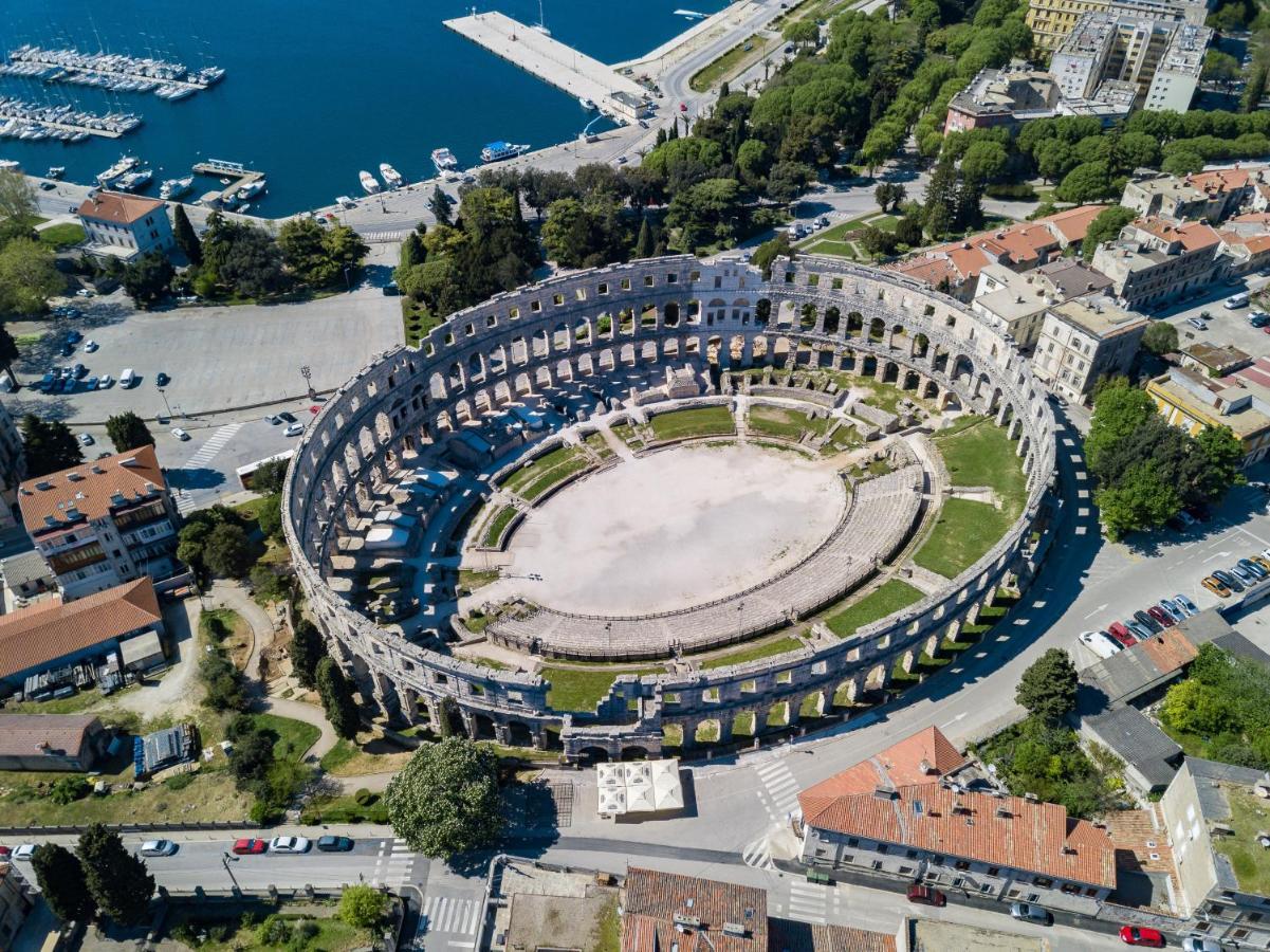 Apartment M****, New City Apartment + Parking Πούλα Εξωτερικό φωτογραφία