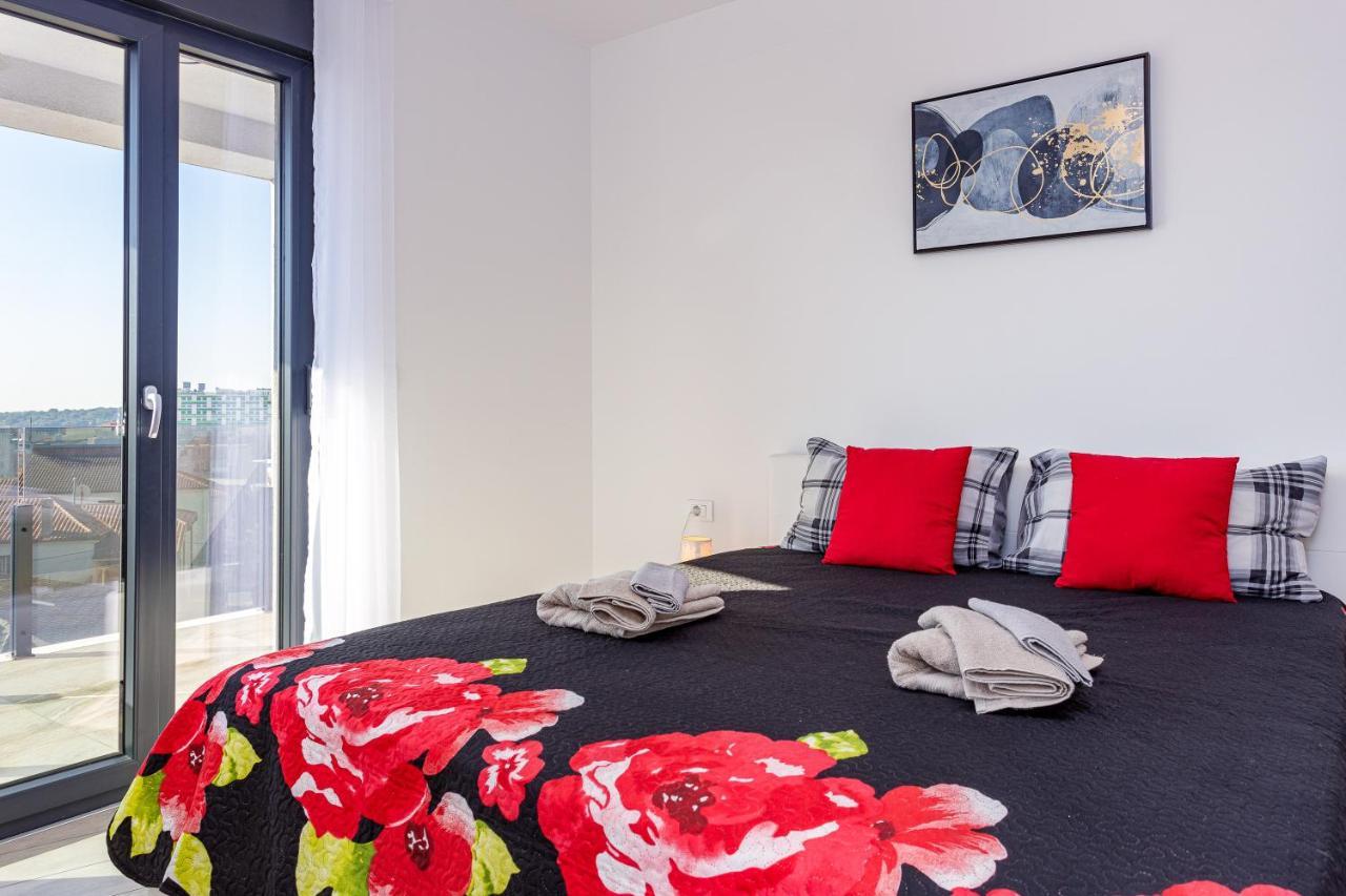 Apartment M****, New City Apartment + Parking Πούλα Εξωτερικό φωτογραφία