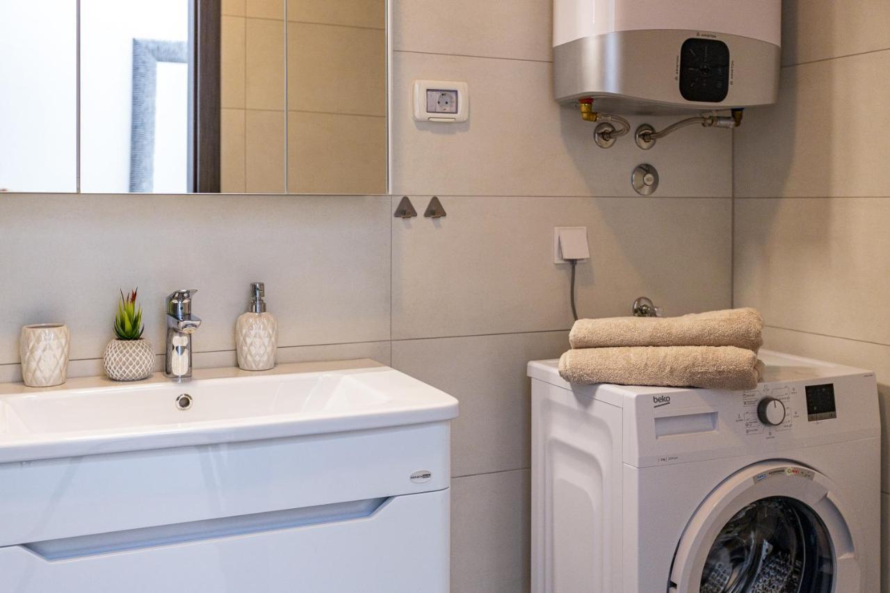 Apartment M****, New City Apartment + Parking Πούλα Εξωτερικό φωτογραφία