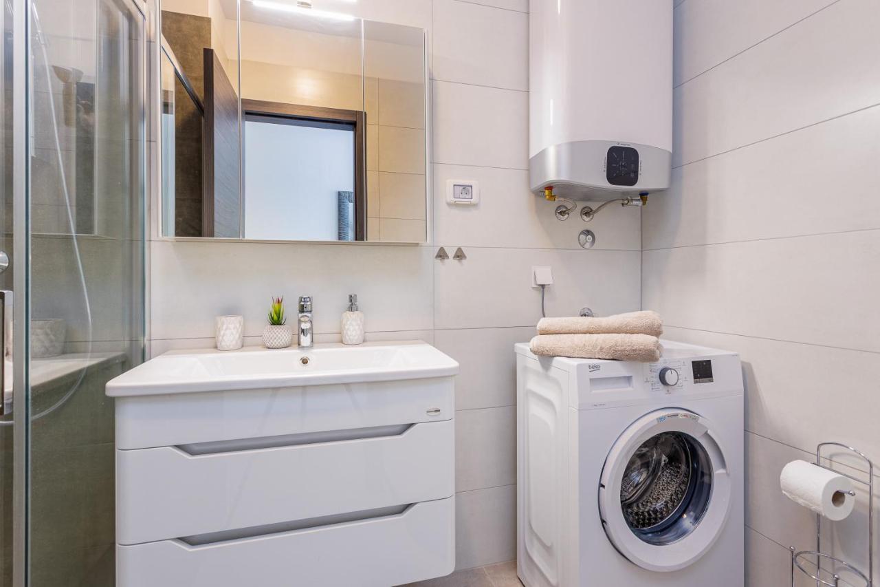 Apartment M****, New City Apartment + Parking Πούλα Εξωτερικό φωτογραφία
