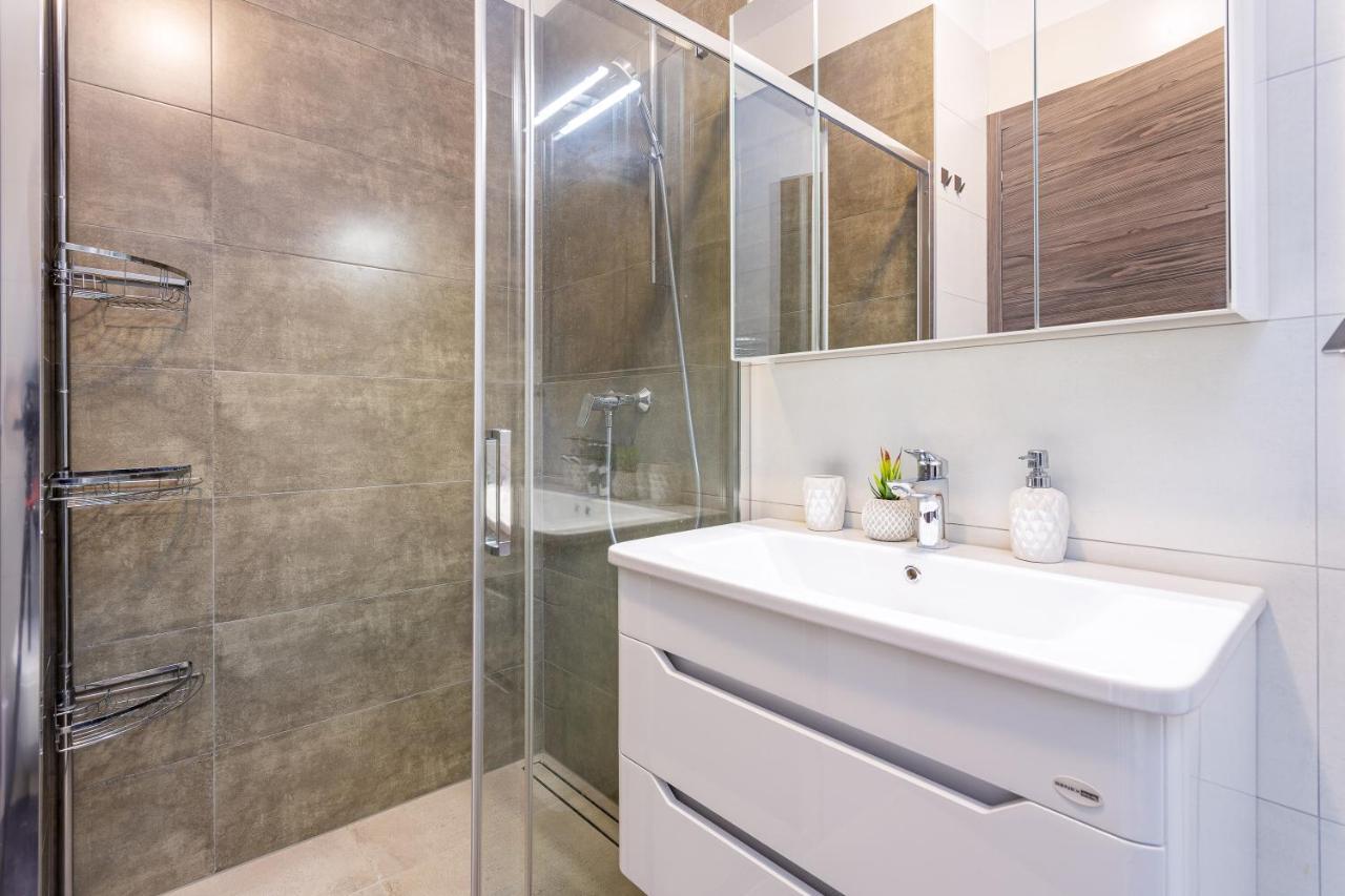 Apartment M****, New City Apartment + Parking Πούλα Εξωτερικό φωτογραφία