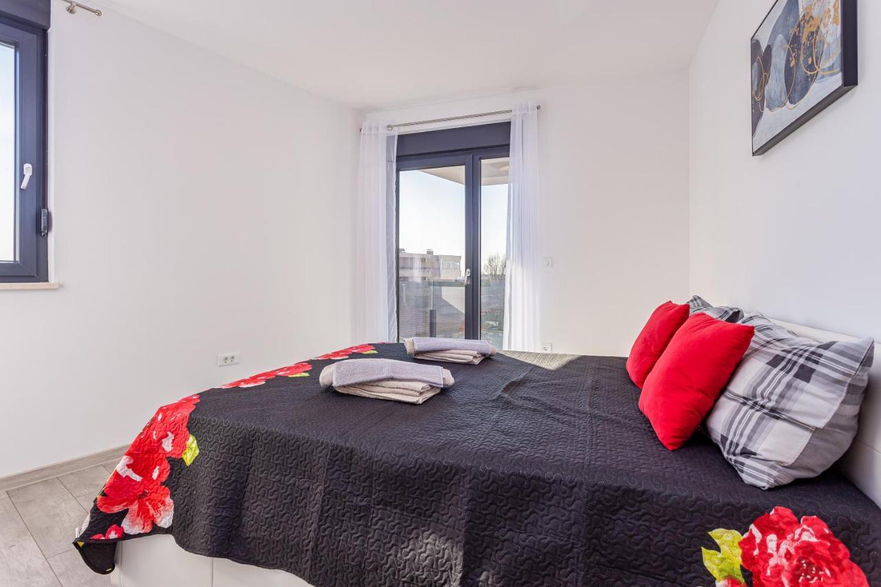 Apartment M****, New City Apartment + Parking Πούλα Εξωτερικό φωτογραφία